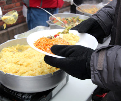 Immigrant Indians feed homeless